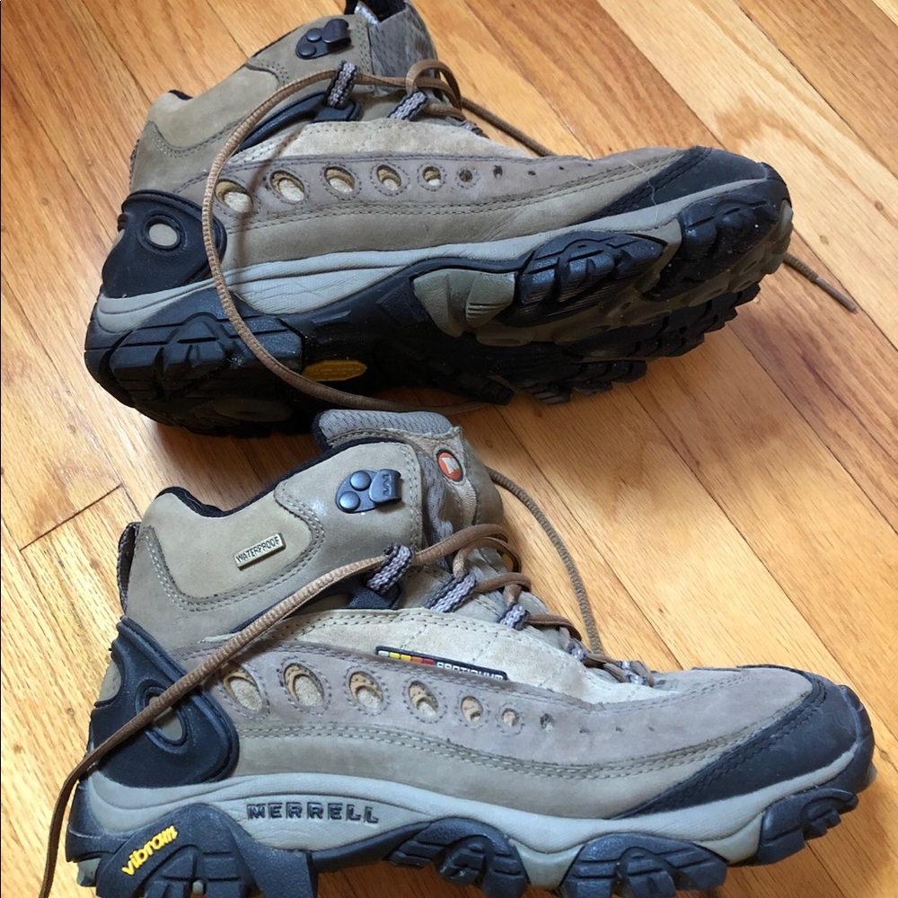 Merrell Hiking Boots Size 8